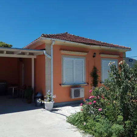 Monte Caputo House Holiday home *